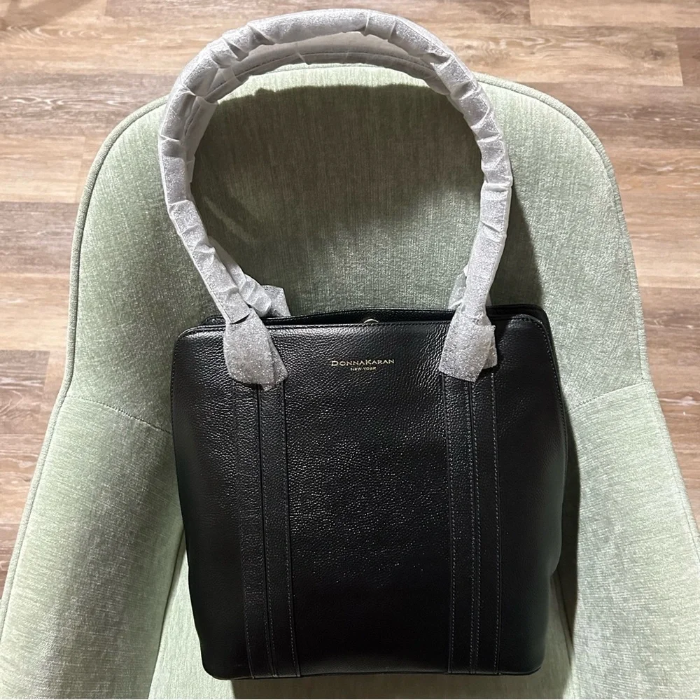 Donna Karan Black Structured Tote NEW WITH TAGS NWT - Picture 1 of 13
